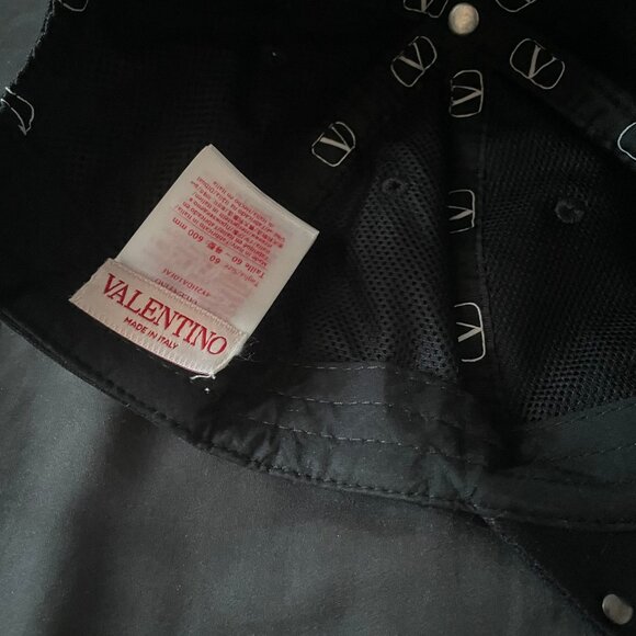 VALENTINO ROCKSTUD COTTON BASEBALL CAP WITH STUD APPLIQUÉ - Picture 4 of 10